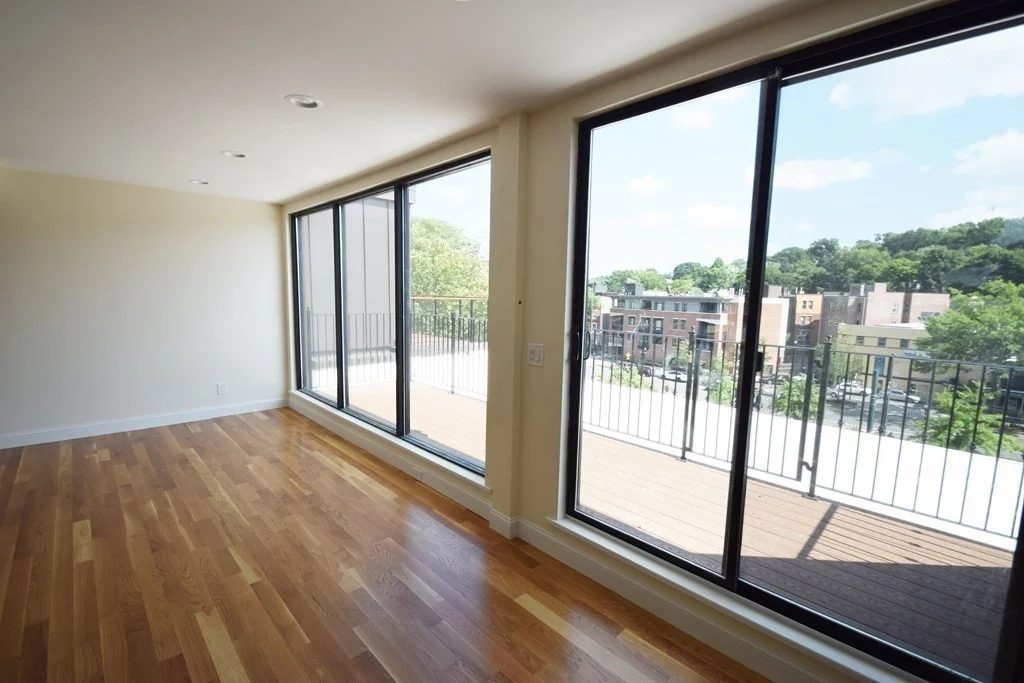 1616 Beacon St, Corey Hill