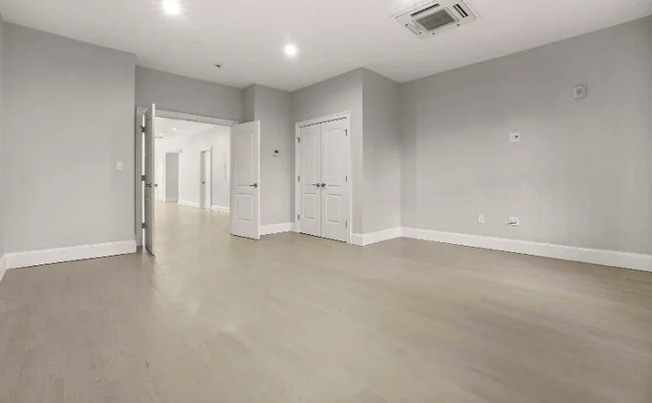 554 Massachusetts Ave, South End