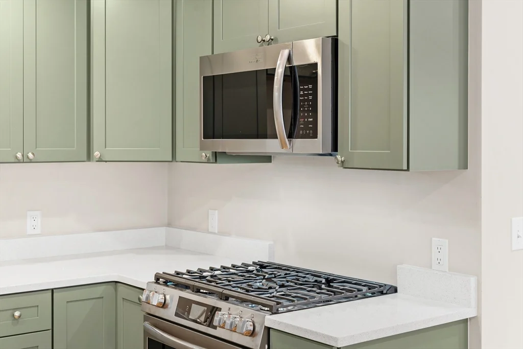 42 Almont St, Medford