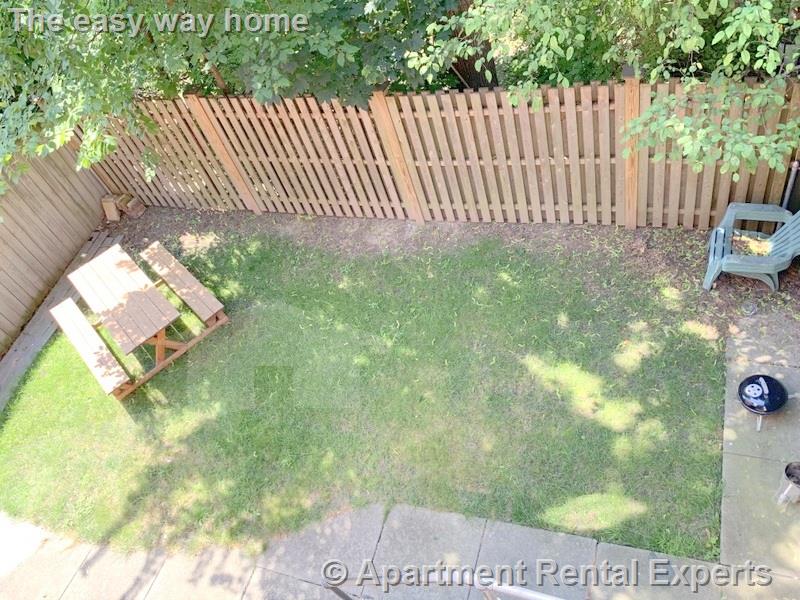 9 Linden Cir, Porter Square