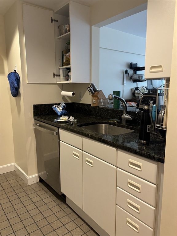 931 Massachusetts Ave, Mid-Cambridge