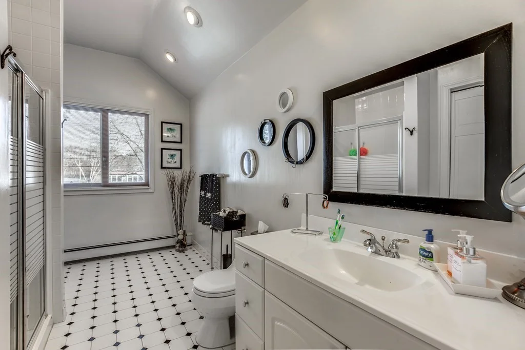 11 Beethoven Ave, Waban