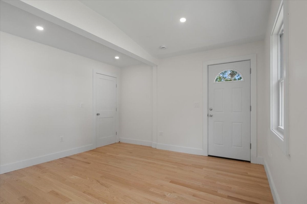 3 Cummings Cir, Randolph