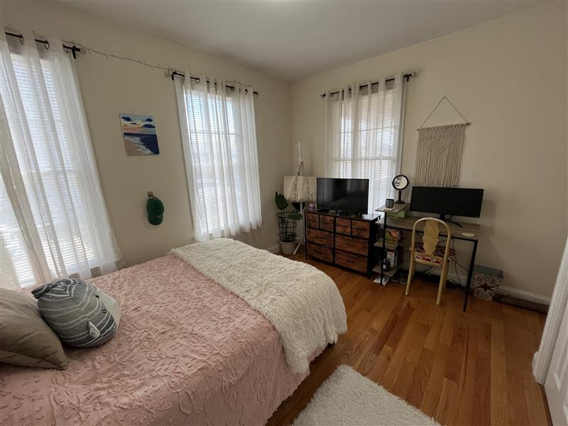 14 Flint St, East Somerville