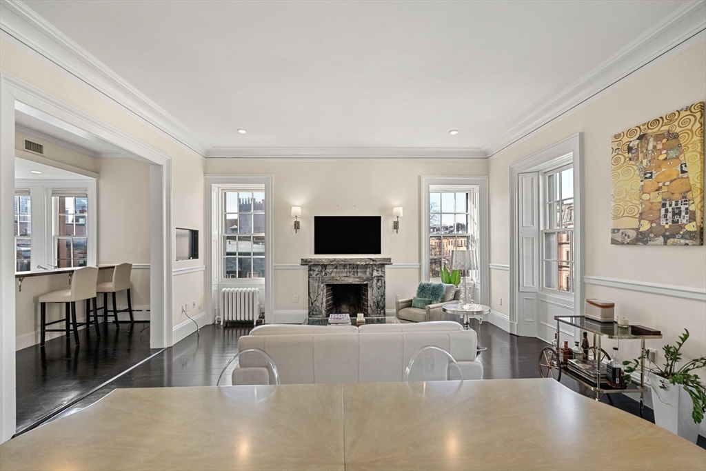 285 Clarendon St, Back Bay