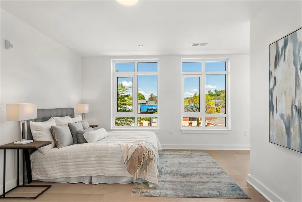 917 Bennington St, East Boston