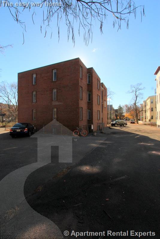 524 Putnam Ave, Cambridgeport