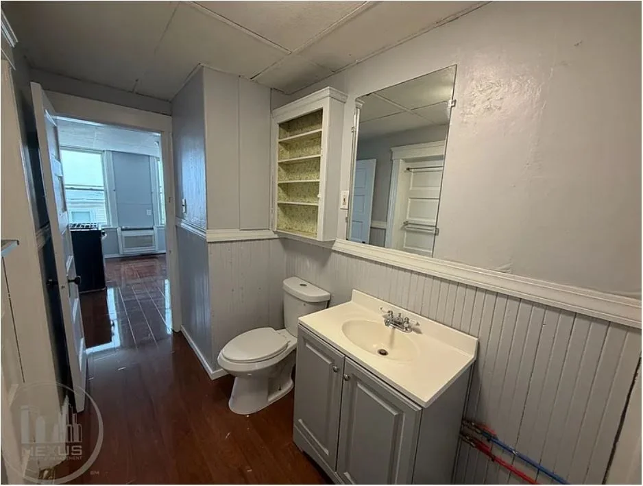 21 Hitchcock Rd, Webster Square