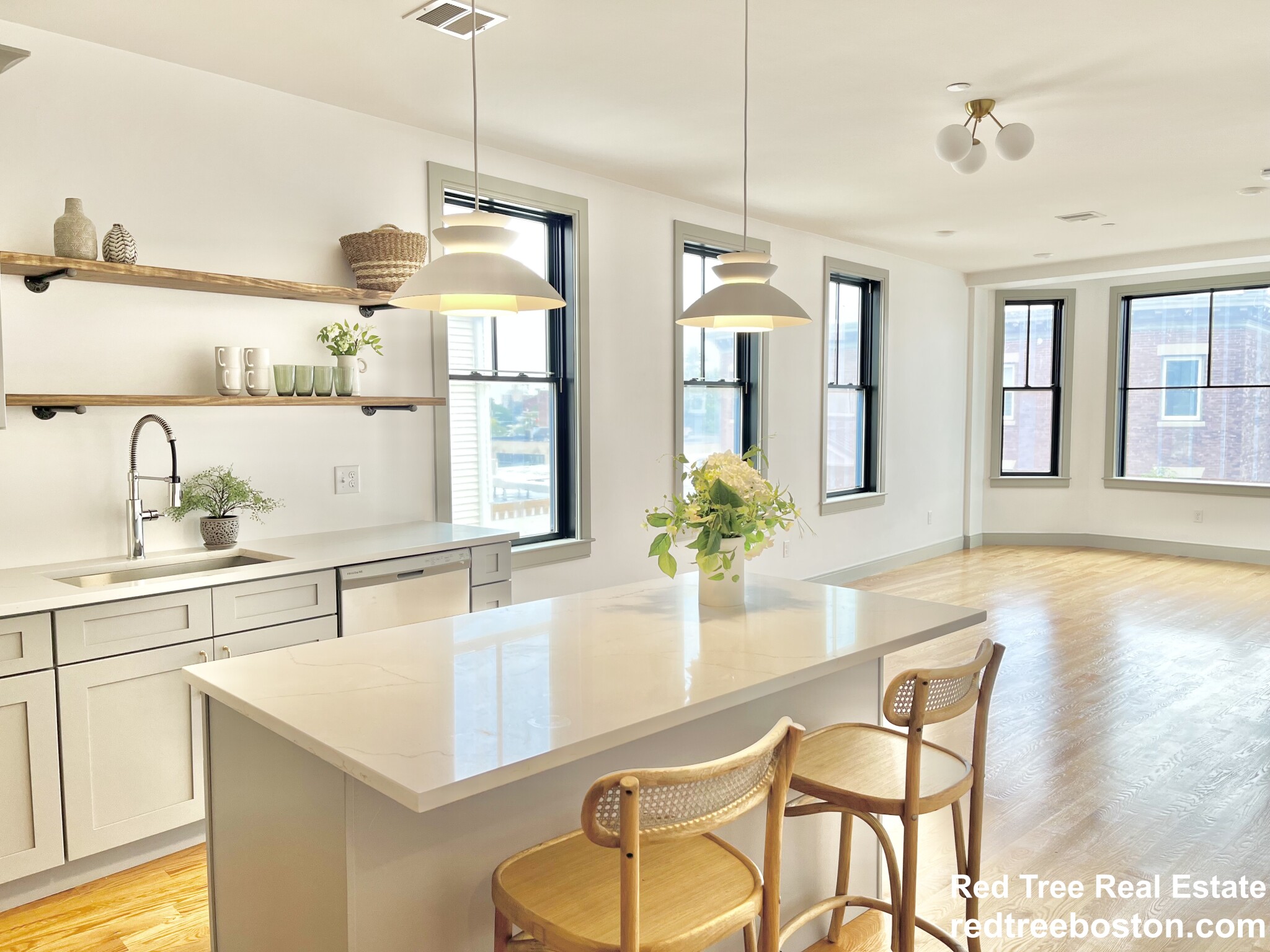 17 Maywood St, Roxbury