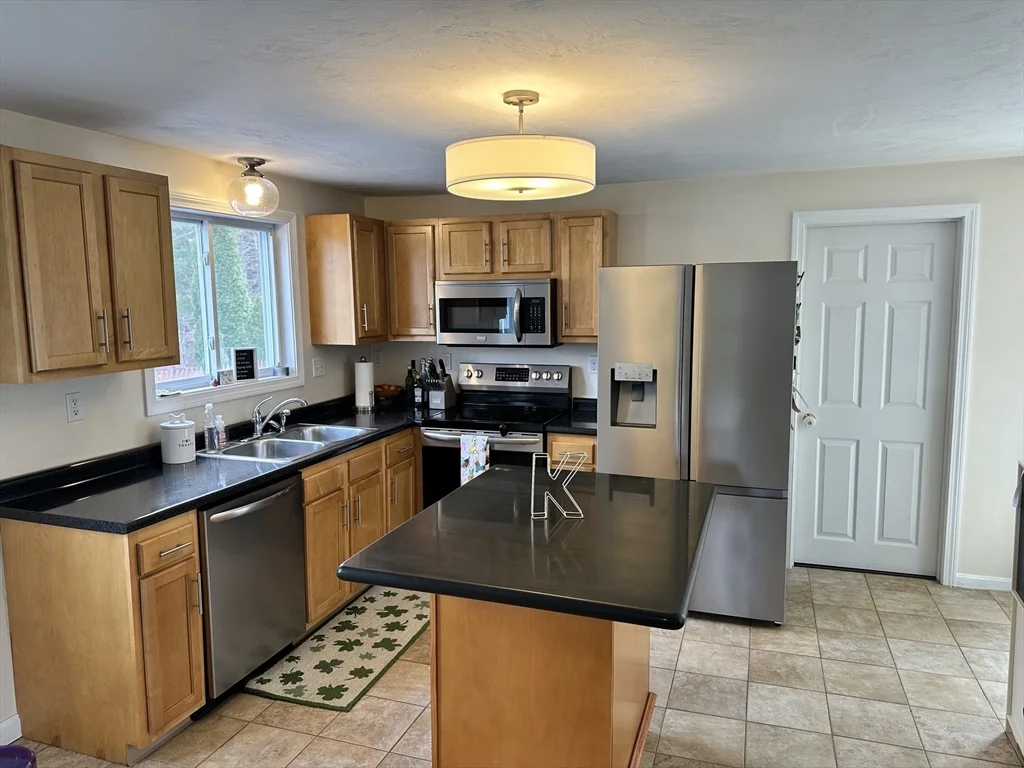59 Tynan Ave, Taunton