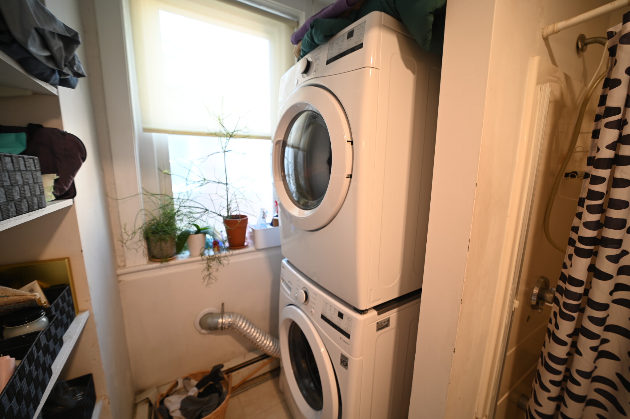 1722 Beacon St, Washington Square