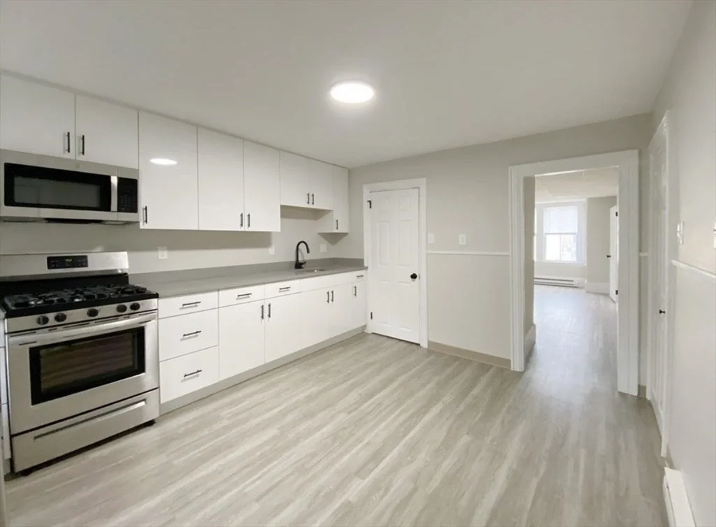124 Trenton St, Eagle Hill