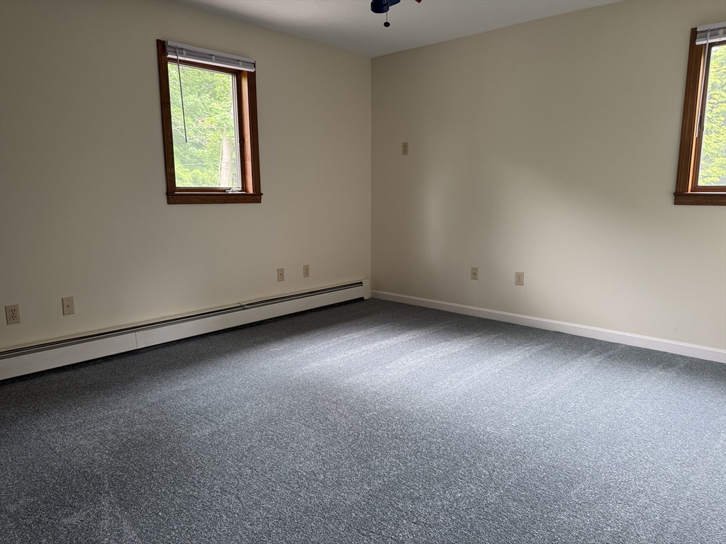 271 Wanoosnoc Rd, Fitchburg