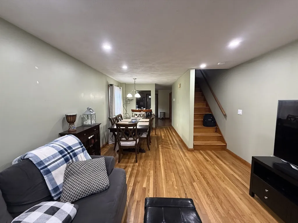 39 Plimpton Ave, Norwood