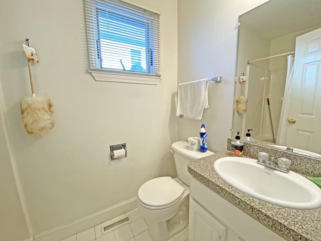 86 Chapel St, Nonantum