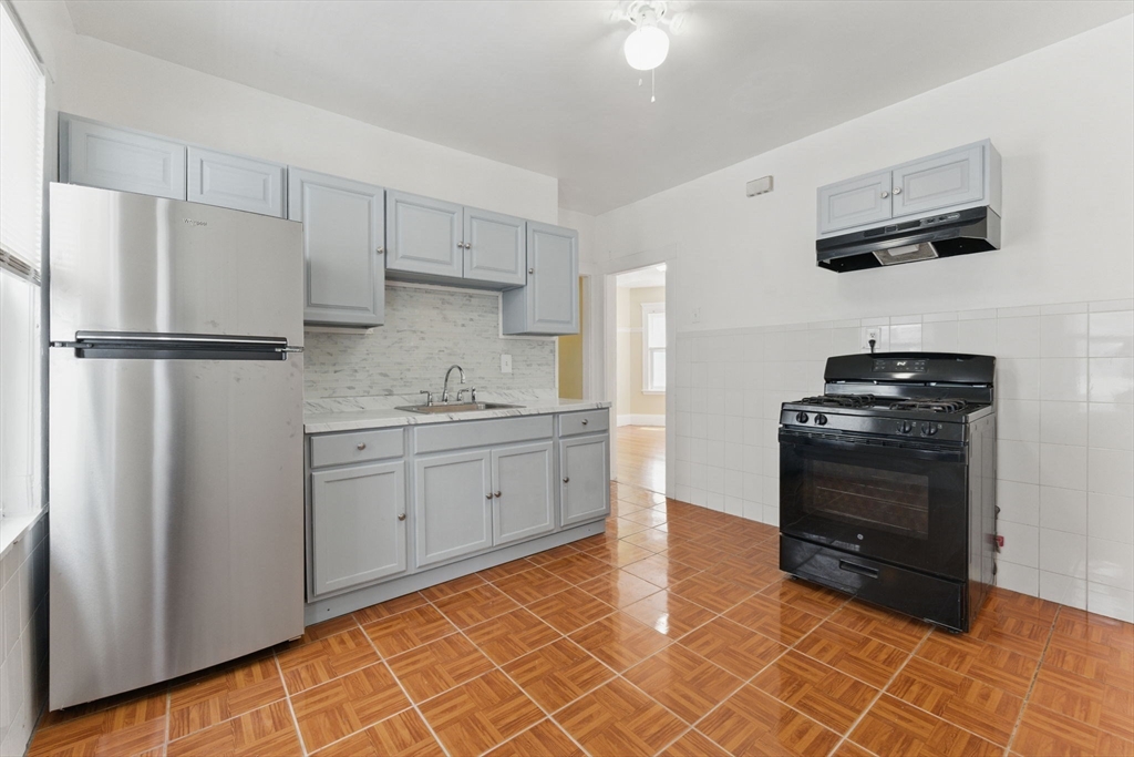 17 Hillsboro, Boston