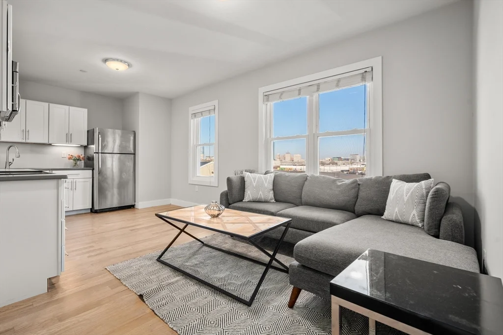 543 Dorchester Ave, South Boston