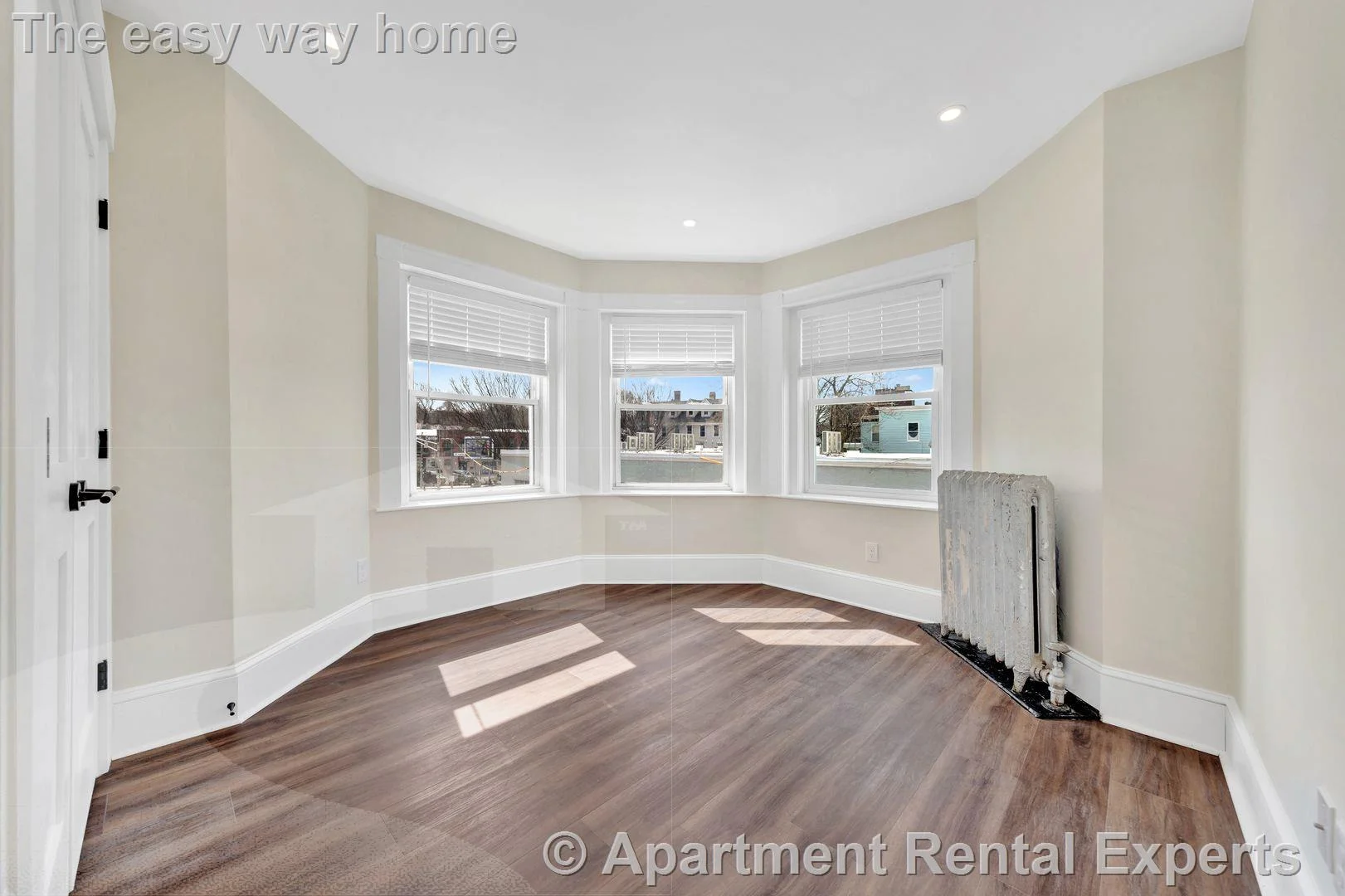 105 School St, Roxbury