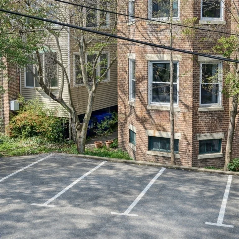 8 Euston St, Brookline