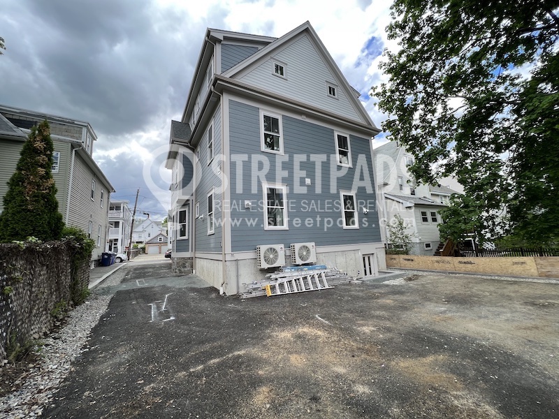 51 Fairbanks St, Brighton