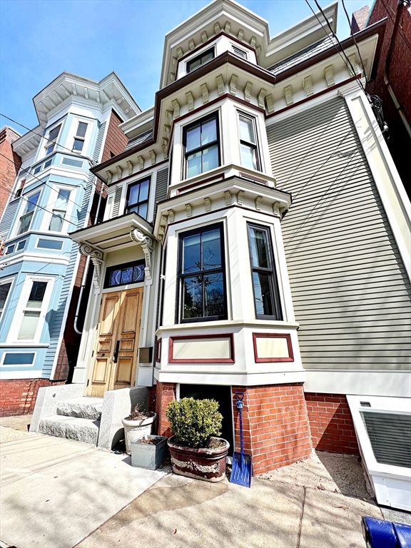 418 Sumner St, East Boston