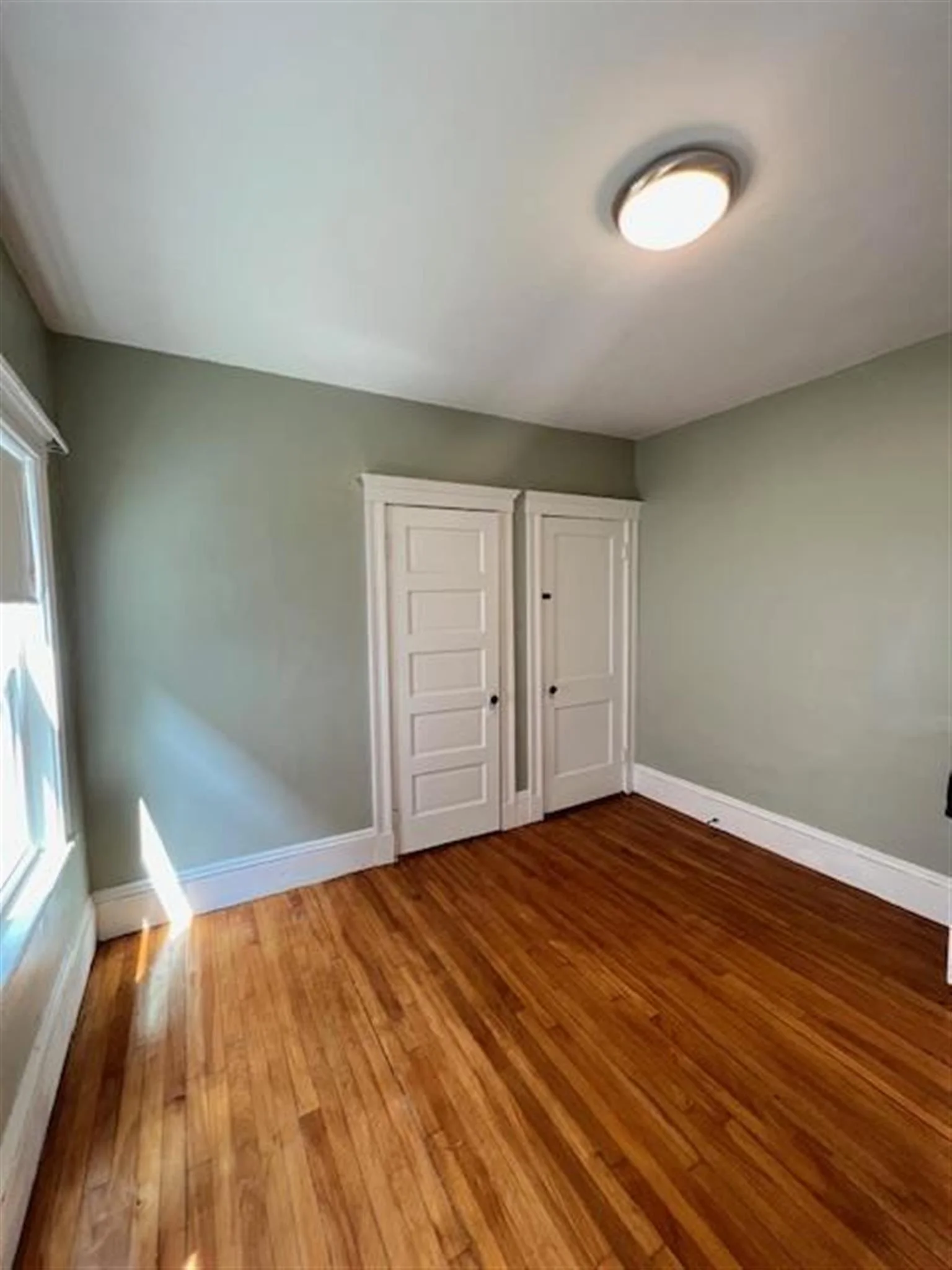 12 Quincy St, Medford