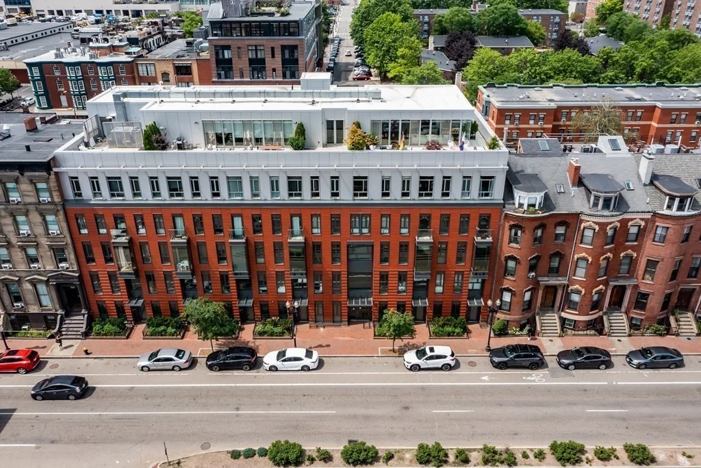 691 Massachusetts Ave, Roxbury