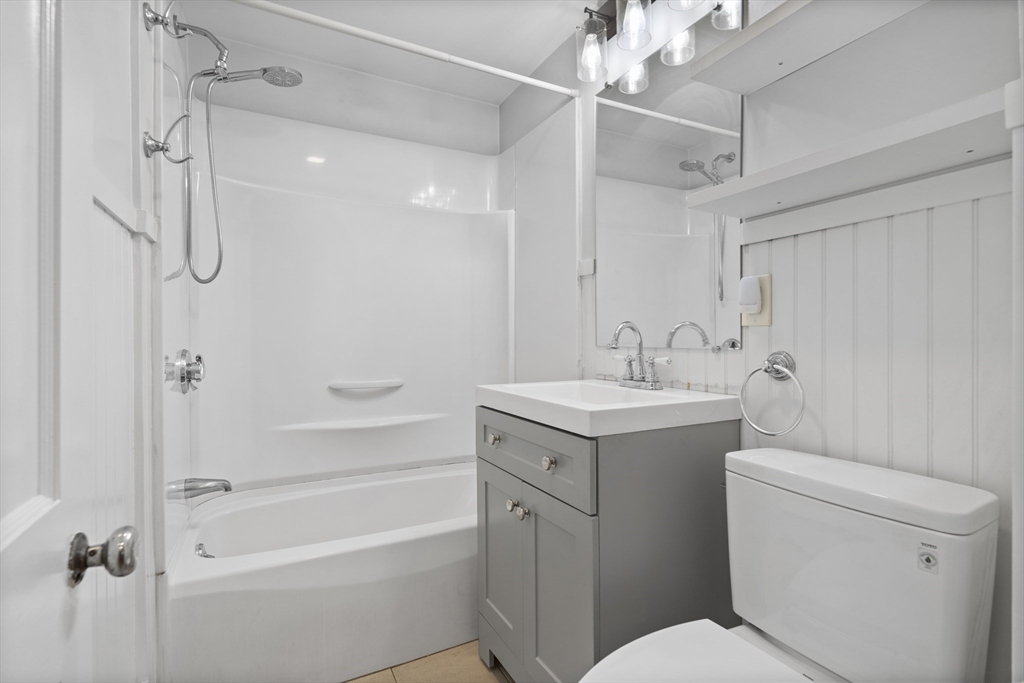 116 Grant St, Framingham