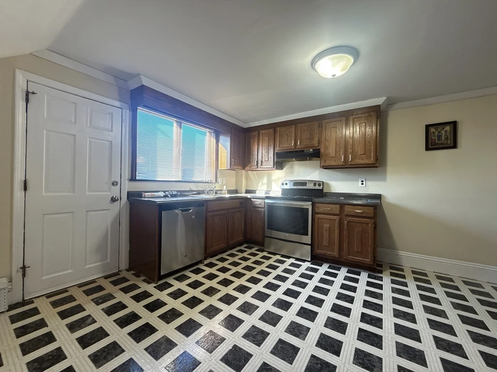 48 Tappen St, West Everett