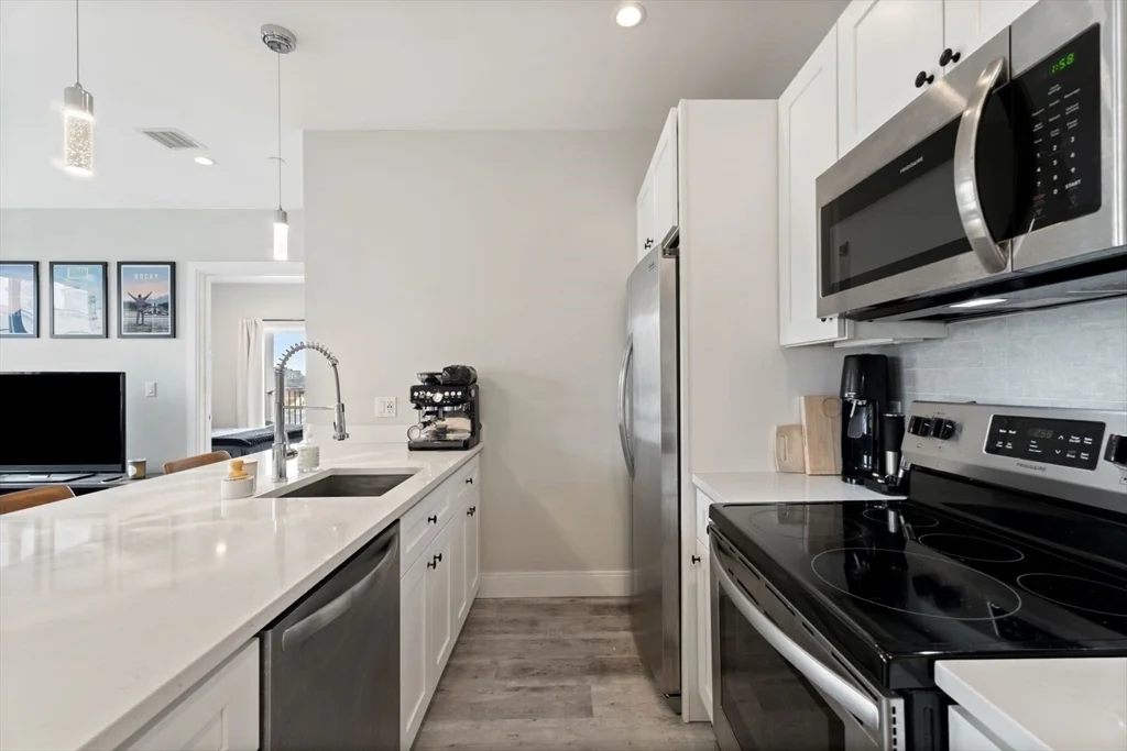 1457 Tremont St, Mission Hill