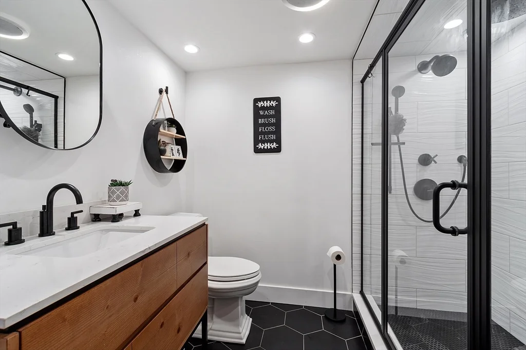 963 South St, Tewksbury