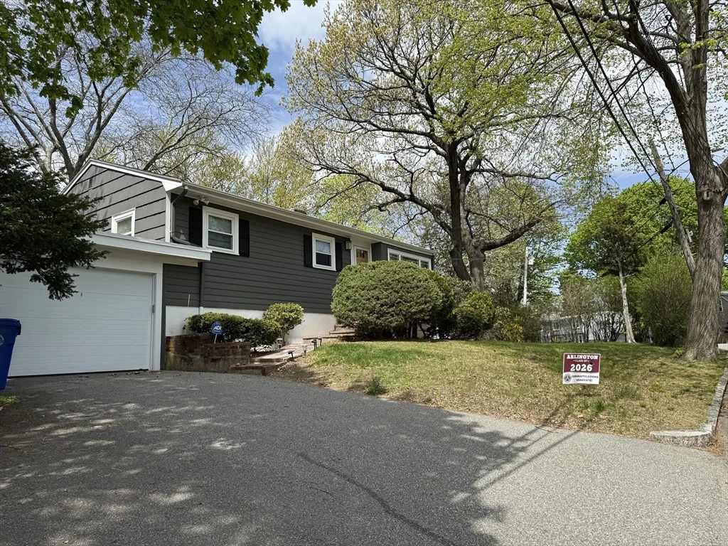 53 Dickson Ave, Arlington