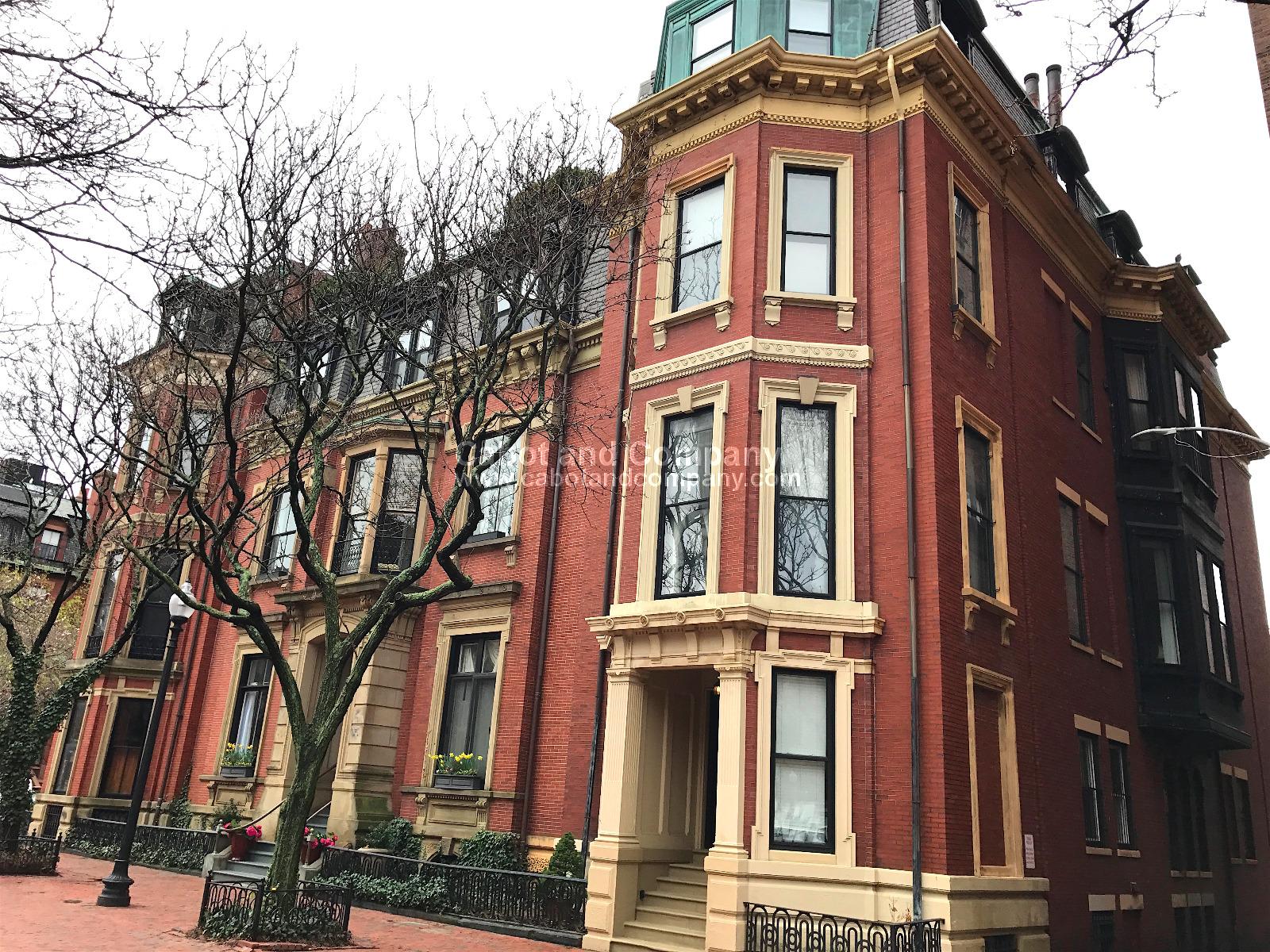 328 Dartmouth St, Back Bay