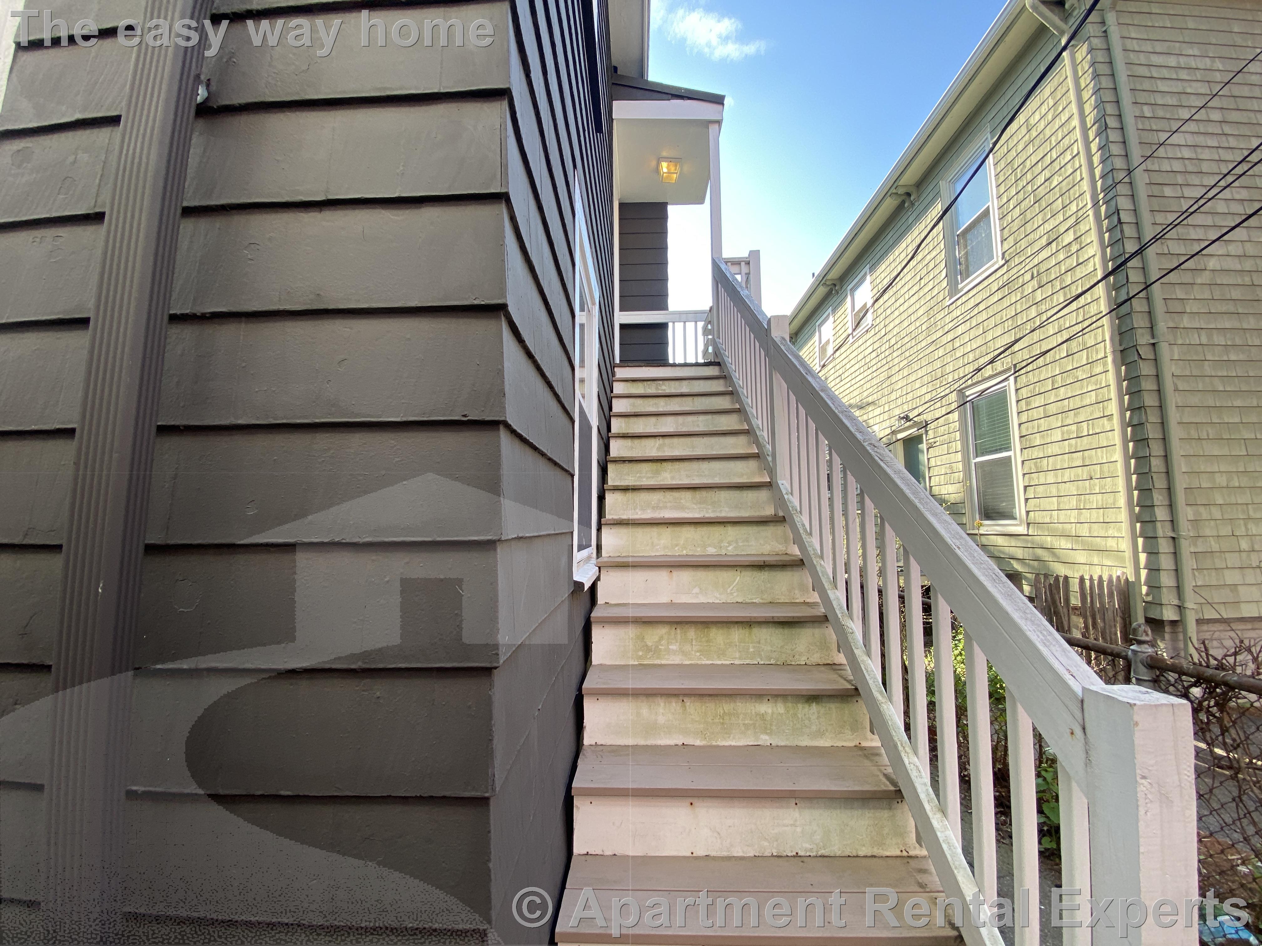 124 Pine St, Central Square