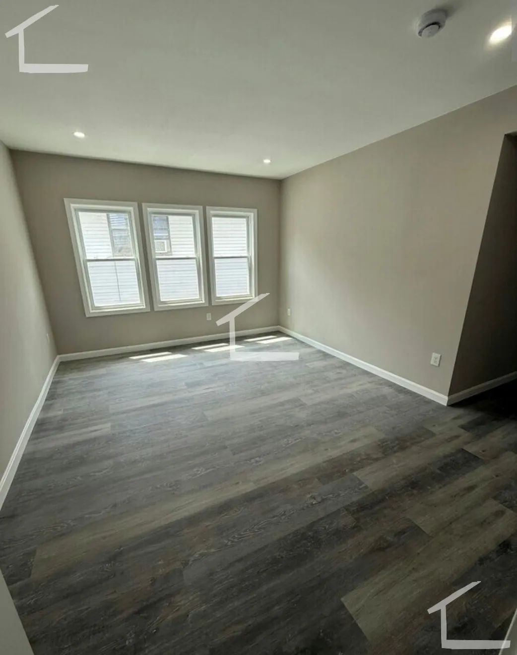 16 Long Ave, Allston
