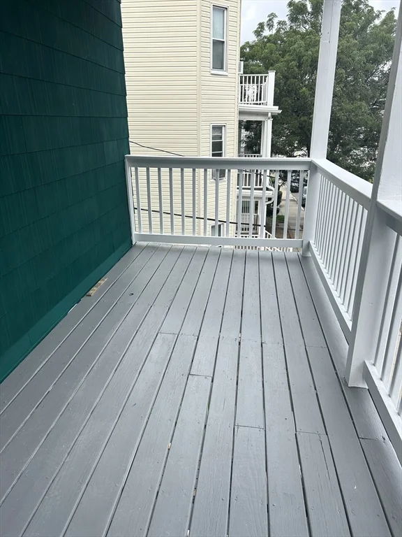 82 Conwell Ave, West Somerville