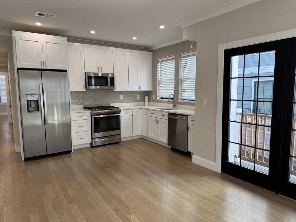 283 Lamartine St, Jamaica Plain