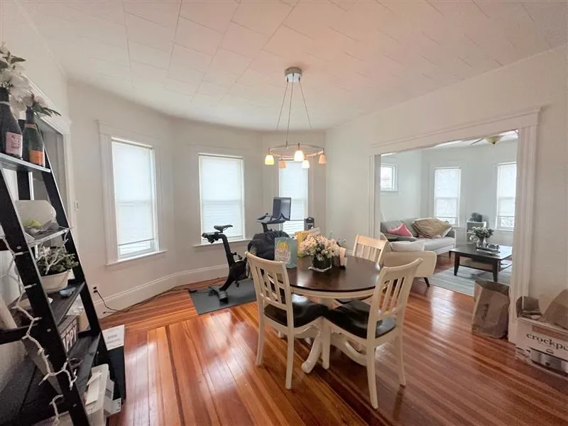 137 Dudley St, North Cambridge