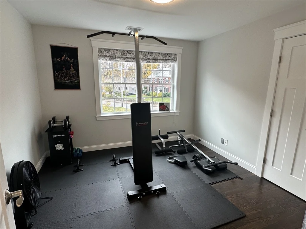 53 Old Mystic St, Arlington