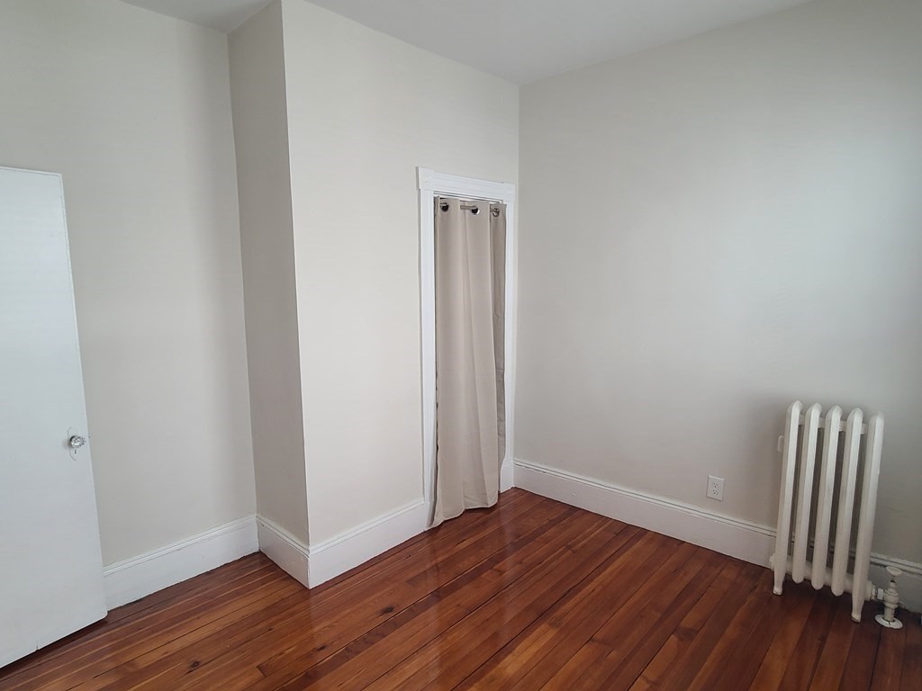 537 Beach St, Revere