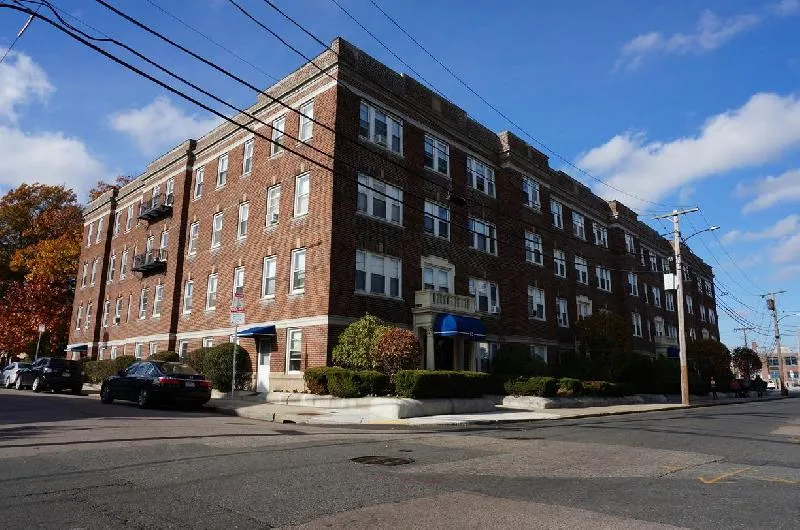 55 Linden St, Allston