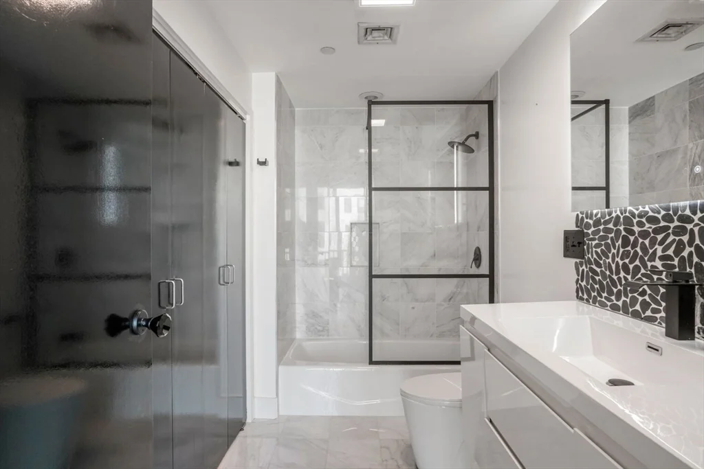 10 Ocean Ave, Revere Beach