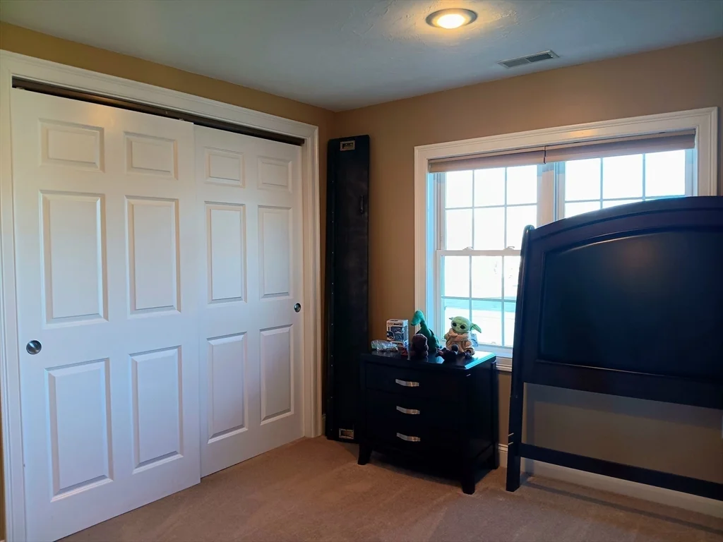 756 Moody St, Waltham