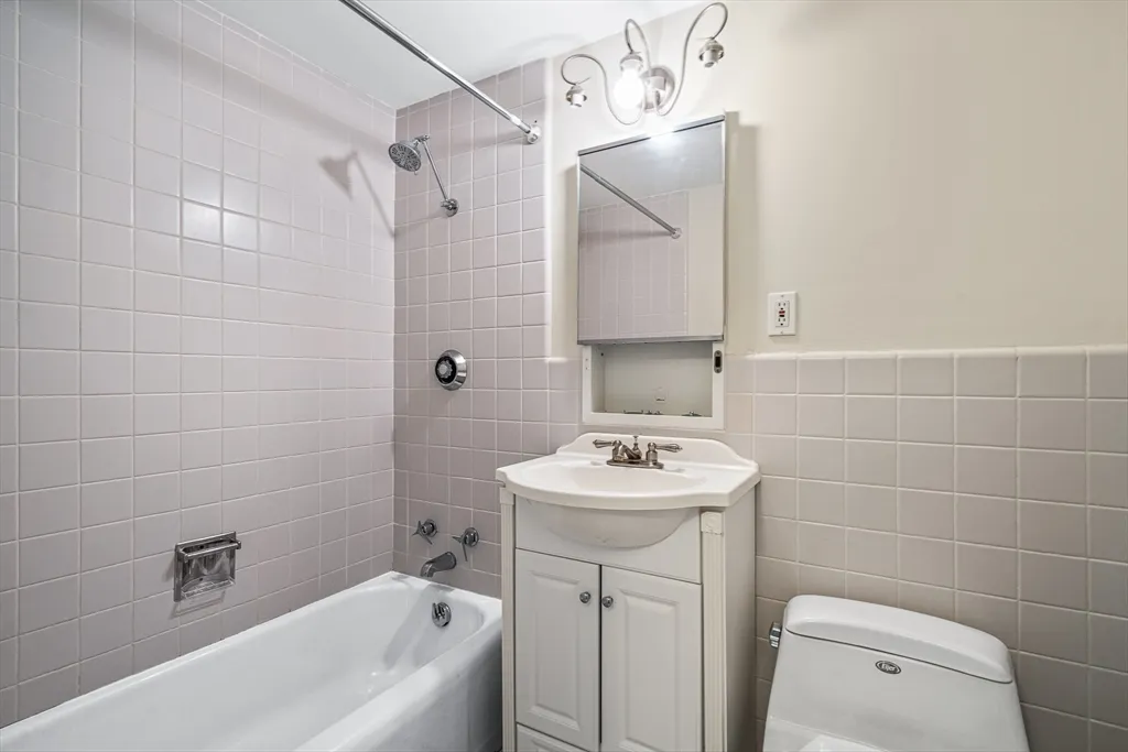 36 Eliot St, Jamaica Plain