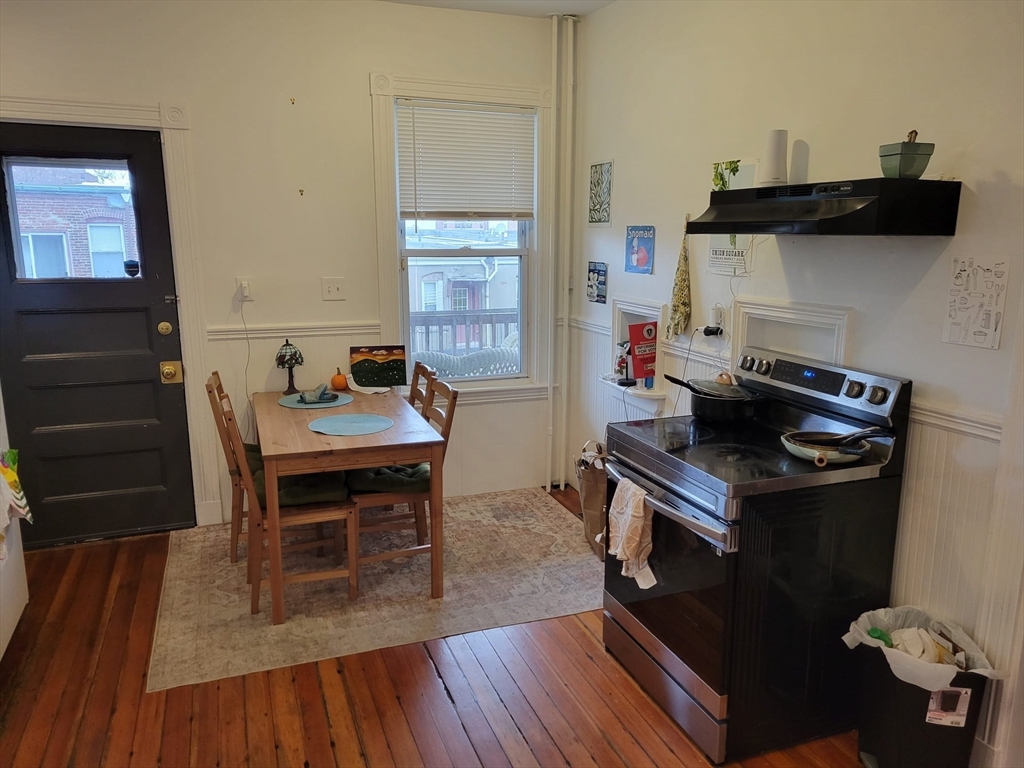 33 Calumet St, Mission Hill