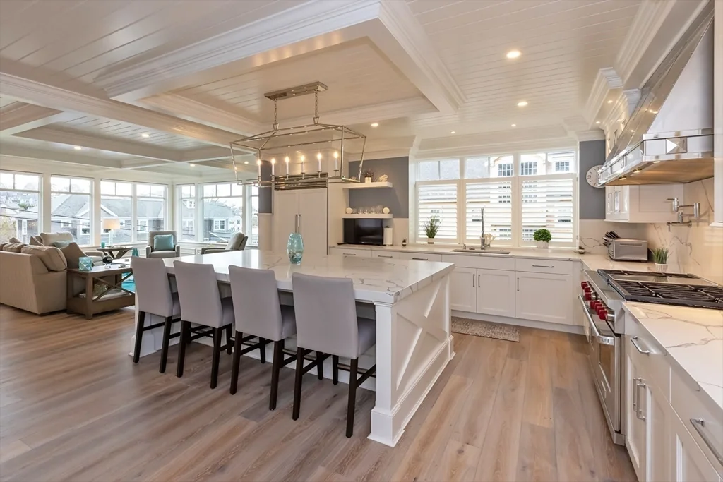 25 Cushing Ave, Crow Point