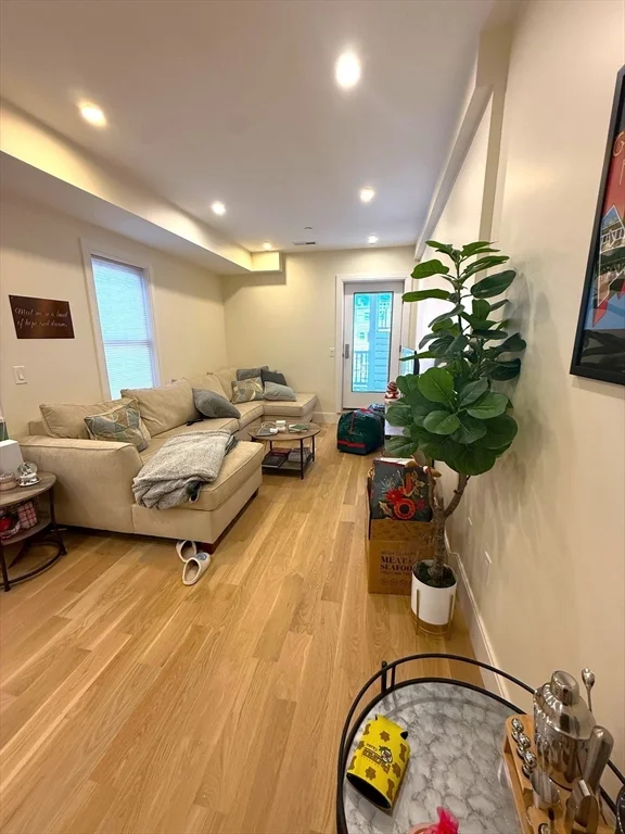 552 East 5th, South Boston