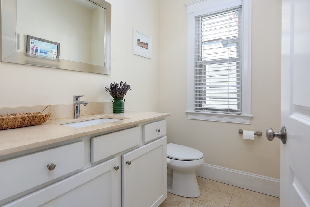 88 Josephine Ave, Ball Square