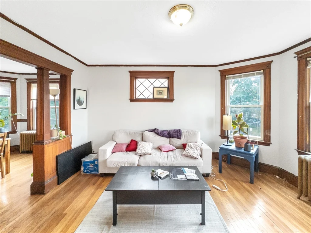 26 St Rose St, Jamaica Plain