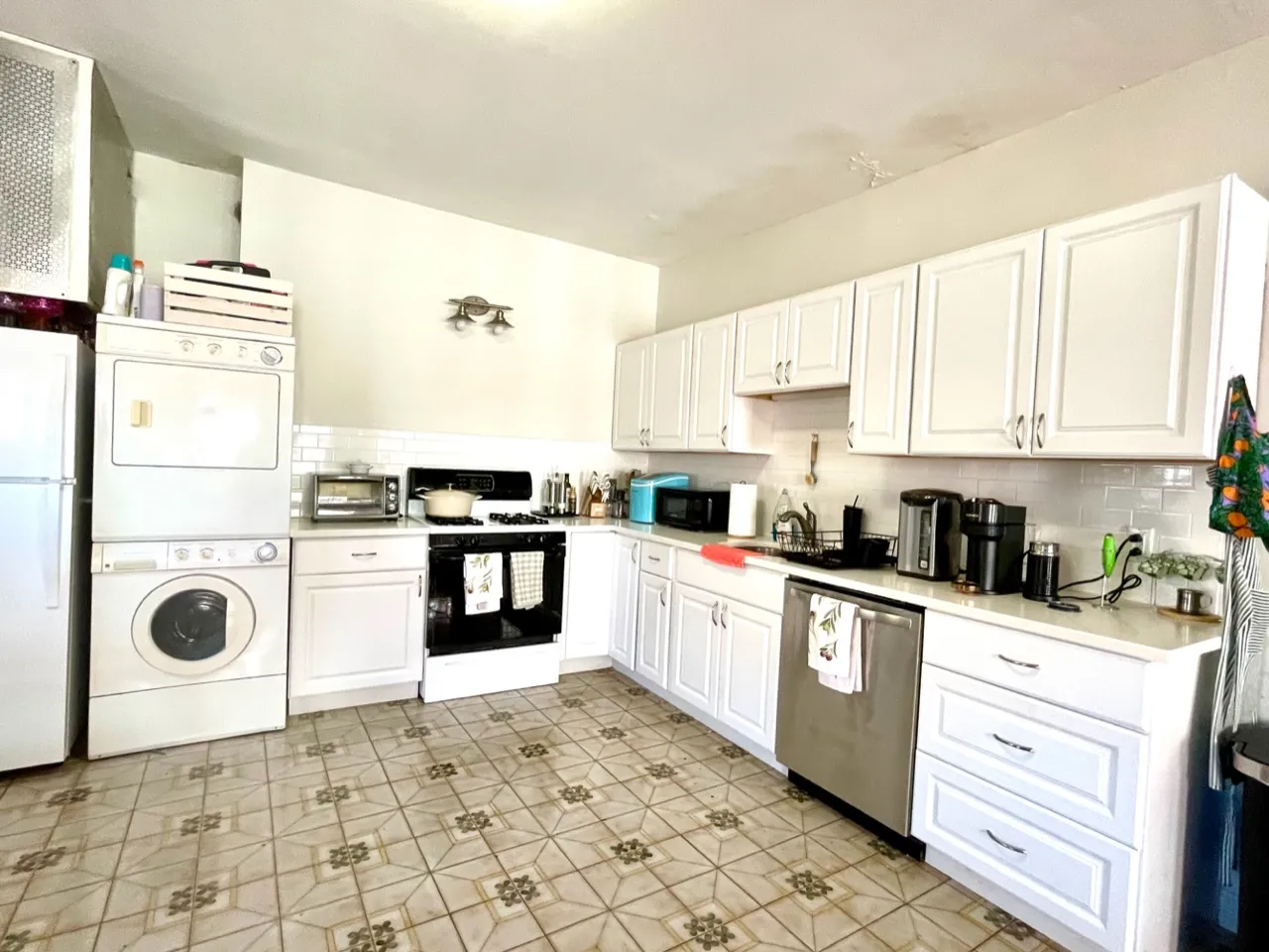 443 Hanover St, North End